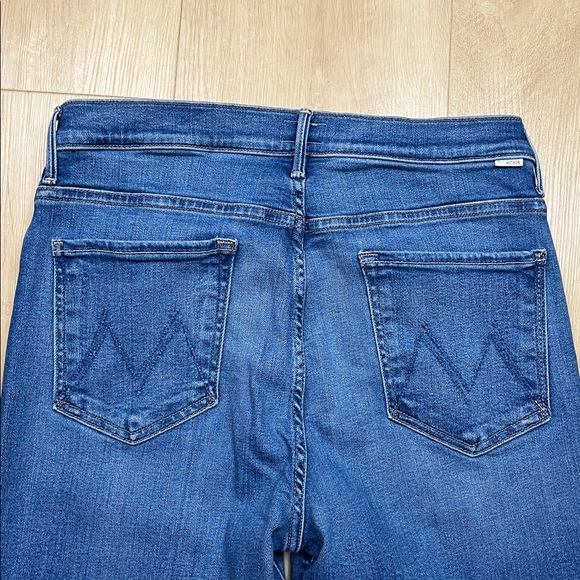 MOTHER The Weekender Fray wash Meet Cute, style # 1535Q-1008 - Picture 6 of 9